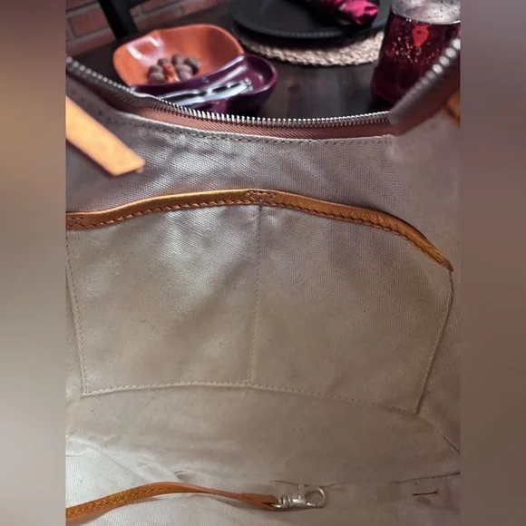 Michael Kors Shedron studded Suede Hobo Bag🧡🤩 - Picture 9 of 11